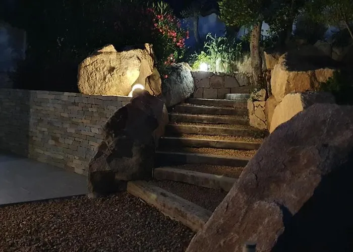 Tres Belle Vue Et Piscine Chauffee - Baccalocation
