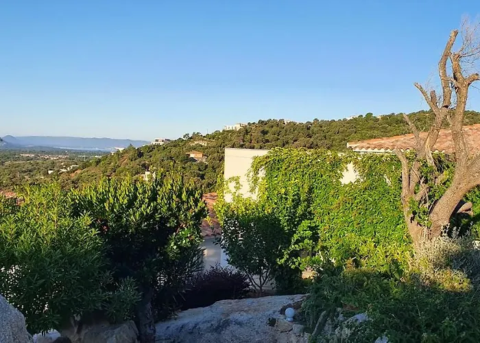 Tres Belle Vue Et Piscine Chauffee - Baccalocation