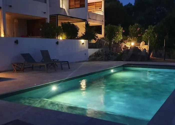 Tres Belle Vue Et Piscine Chauffee - Baccalocation Lägenhet *