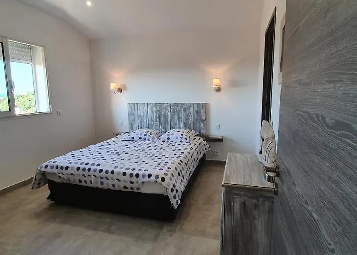 Apartment Tres Belle Vue Et Piscine Chauffee - Baccalocation