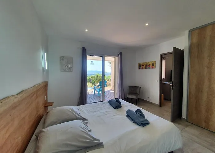 Tres Belle Vue Et Piscine Chauffee - Baccalocation Apartment